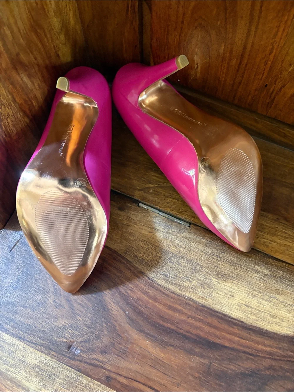 BCBGMaxAzria Hot Pink Patent Pointed-Toe Pumps size 6 1/2